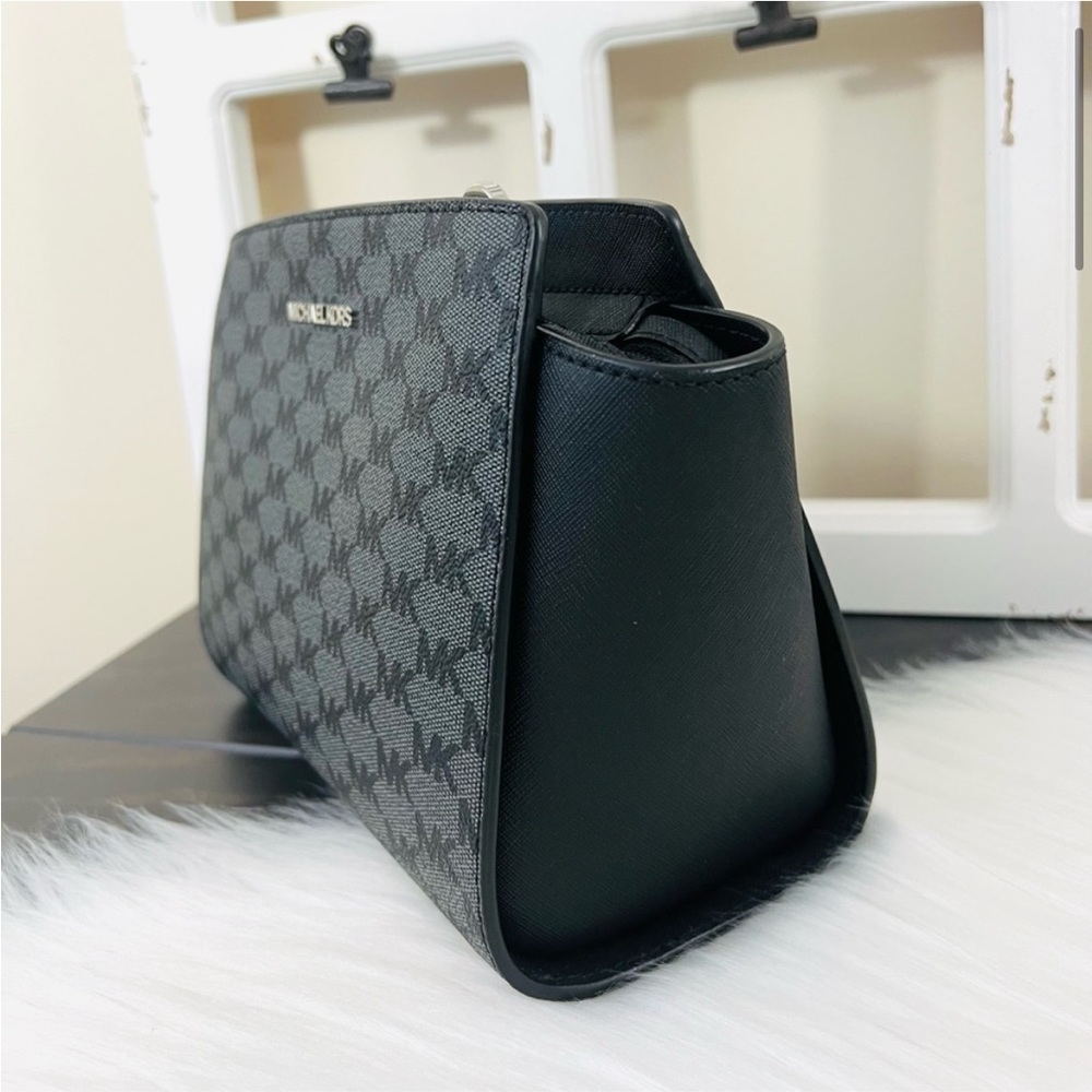 Michael Kors Selma Medium Messenger Crossbody Bag - Picture 6 of 14